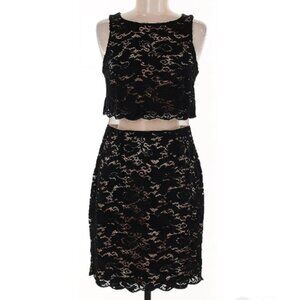 Bailey 44 Size 6 black lace Cocktail short dress